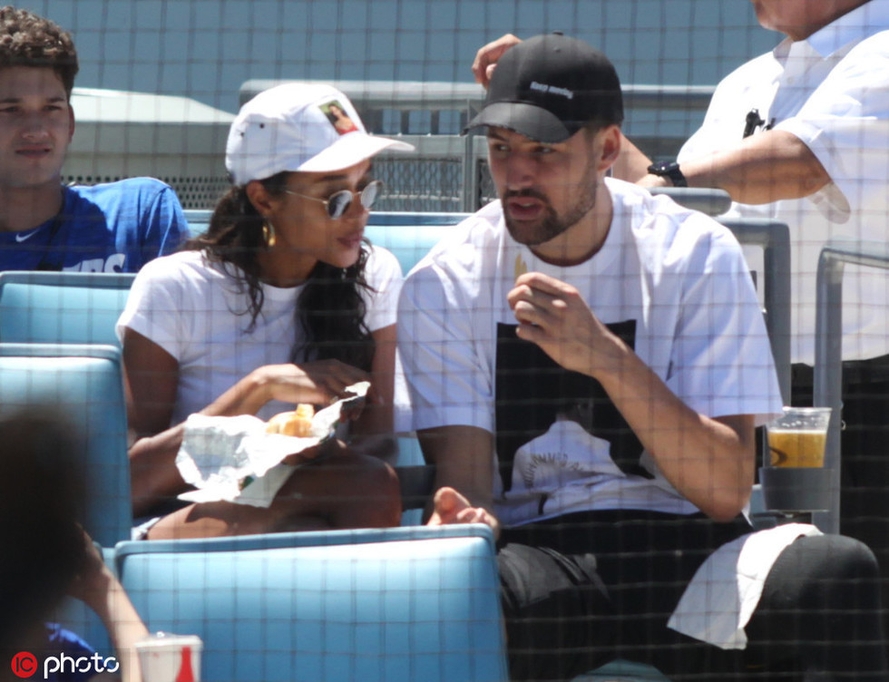 半场战报：格拉斯哥流浪者0-2罗马，佩莱格里尼、苏莱破门（半场：罗马2-0领先格拉斯哥流浪者，佩莱格里尼与苏莱建功）